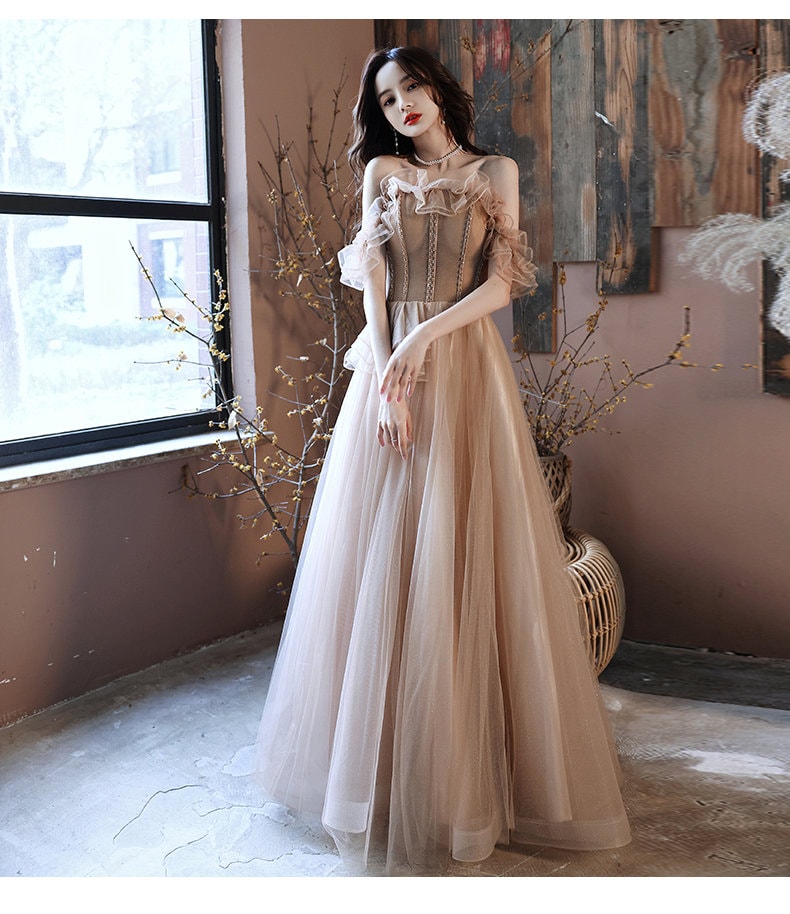 Beautiful asian try on wedding bride dress in fitting room 29895214 Stock  Photo at Vecteezy
