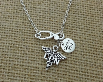 LPN verpleegster ketting, gepersonaliseerde verpleegster ketting, stethoscoop lariat ketting, afstuderen verpleegkunde geschenken, verpleegster sieraden