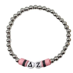 Delta Zeta Perlen Armband, Sorority griechischen Buchstaben Armband, Heishi Perlenarmbänder, Delta Zeta Sorority Geschenke, große Lil