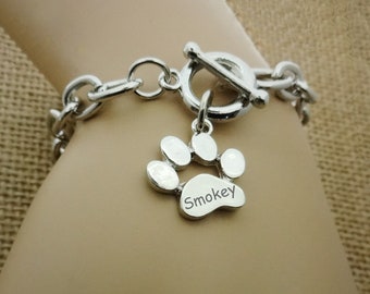 Dog Paw Bracelet, Cat Paw Bracelet,Personalized Dog Name Bracelet, Custom Dog Bracelet, Dog Charm Bracelet, Dog Lover Gift, Pet Memorial