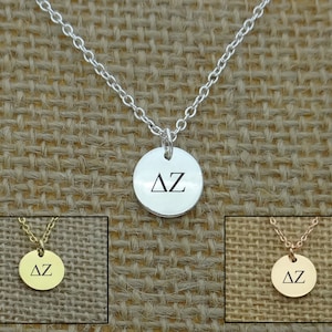 Zierliche Delta Zeta Plättchen Halskette, Delta Zeta Choker, Sorority Schmuck, Sorority Geschenkidee, Sorority Little Big Geschenkidee