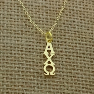 Collar con colgante de solapa de la hermandad griega Alpha Chi Omega, cadena con dije de gota, relleno de oro
