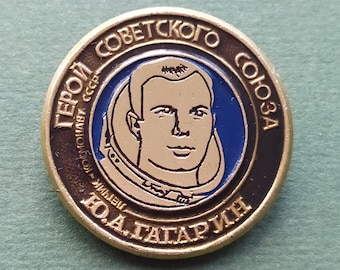 Yuri Gagarin Pin. Vintage collectible badge