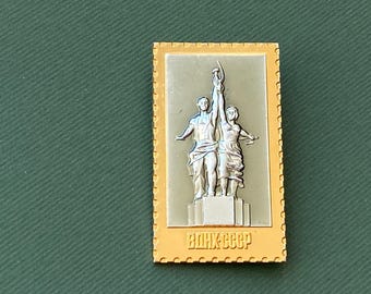 RARE Worker and Kolkhoz Woman Pin. Vintage collectible badge, Made in USSR A9