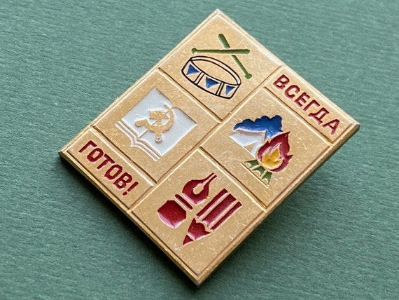 Pin Hockey Vintage URSS – Zolotaya Shaiba Goalie – Fabriqué Russie