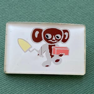 ZELDZAME Cheburashka-speld. Vintage glazen sovjetspeld om te verzamelen, gemaakt in de USSR/ 70 jaar