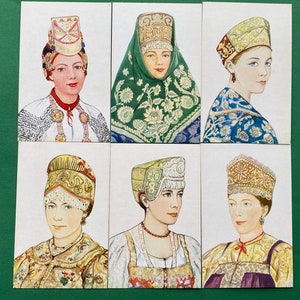 Nakrycia głowy. Kokoshnik - Zestaw 16 starych pocztówek radzieckich. Ilustrator N. Vinogradova, 1971