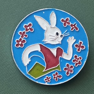 Nu pogodi-speld, haasspeld. Vintage Russische Sovjetspeld, insigne, USSR
