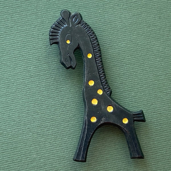 Giraffe Pin. Collectible badge, Soviet Pin, Soviet Union, USSR А6