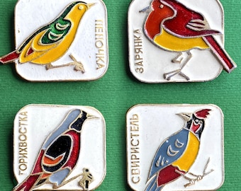 Bird Pin. Vintage collectible badge, Fauna, Made in USSR А3