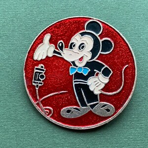 Pin Myszka Miki. Radzieckie odznaki dziecięce, zabytkowa odznaka kolekcjonerska, radziecka przypinka vintage, ZSRR, lata 80. XX wieku А5
