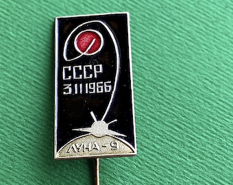 RARE USSR Space Badge Luna 9. Feb 3, 1966" First Moon. Soft Landing A10