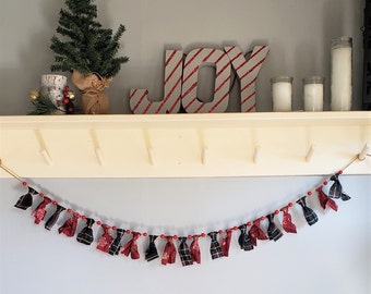 Christmas Fabric Garland - Scrap Tie Garland, Holiday Mantle Decor - Rag Tie Banner- Photo Prop, Red & Green Plaid Fabric , 4 Foot Length