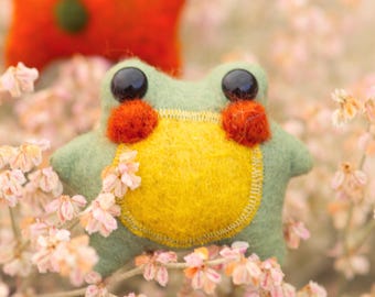 Sage the Weighted Pocket Frog Felt Friend