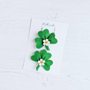 Shamrock Hair Clip Set, Clover Leaf Hair Clips, St Patrick's Day, Pigtail hair clips, toddler hair clips, Piggy Hair Clips