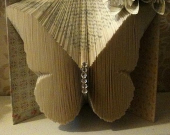 Book Folding Pattern for a Beautiful Butterfly +FREE TUTORIAL