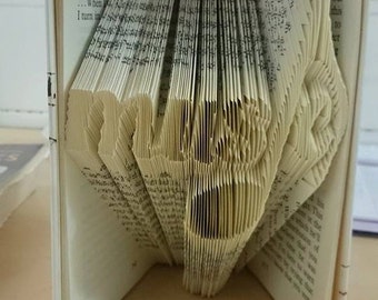 Book folding pattern for "music" with quaver as i" +free tutorial