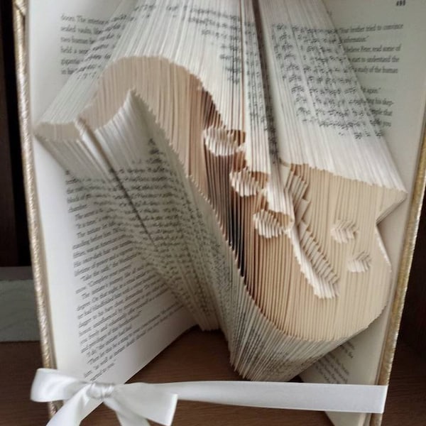 Book Folding Pattern for a Saxophone 247 folds + Free tutorial