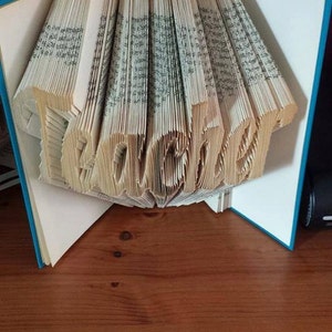 Book Folding Pattern for "Teacher" +FREE TUTORIAL