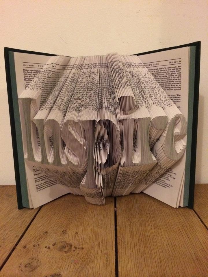 Book folding pattern for "Inspire" +free tutorial Book folding pattern for