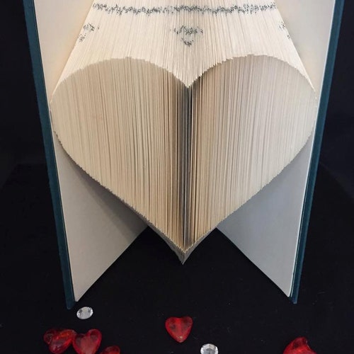 book folding pattern for a large heart free tutorial etsy
