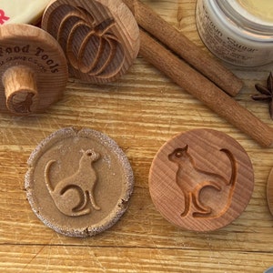 Cat 2.5 inch Wood Cookie Stamp Mold CS-069