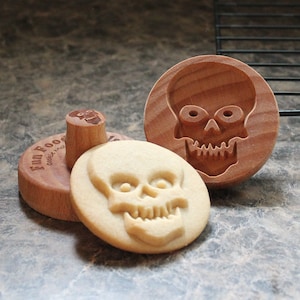 Skull 2.5 inch Wood Cookie Stamp Mold CS-023