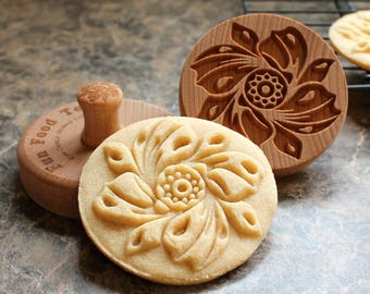 Wervelende bloem grote houten koekjesstempel van 3 inch CS8-004