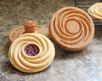 Spiral Wreath 3 inch Large Wood Cookie Stamp Mold CS8-030