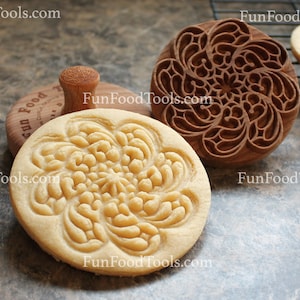 Milan Duomo 3 inch Large Wood Cookie Stamp Mold CS8-015
