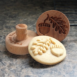 Ekollon och eklöv 6,5 cm träkakstämpelform CS-150