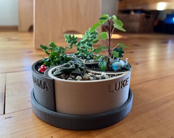 Sectional Family Planter - Customizable with your family's names!
