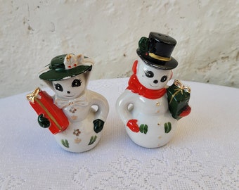 Vintage Anthropomorphic Mr. And Mrs. Snowman Ceramic Salt and Pepper Shakers, Japan, Snowmen Holding Presents