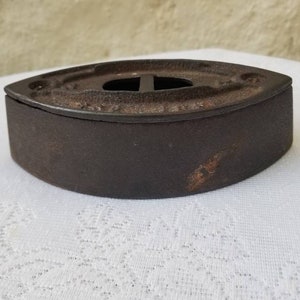 Antique Mrs Potts Sad Iron, Cast Iron Iron, Number 2, Old Iron, Primitive Country Farmhouse Decor, Bookend, Door Stop, Paperweight