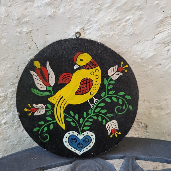 Hand-Painted PA Dutch Round Wooden Plaque Wall Hanging Home Décor, Yellow Partridge Bird, Flowers, Heart Design, Black, Pennsylvania Dutch