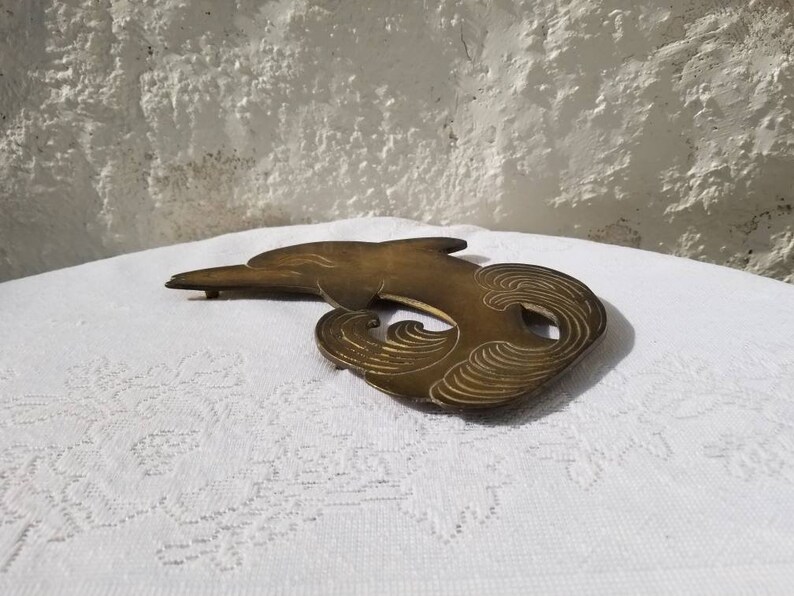 Jumping Dolphin in Water Ocean Waves Porpoising Brass Dolphin Trivet 4 prong feet Vintage Hot Plate