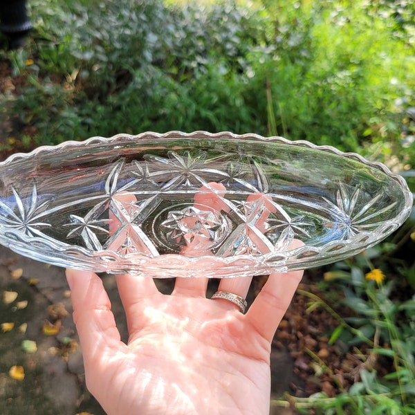 Oval Clear Pressed Cut Glass Dish, Shallow, Starburst, Scalloped Rim