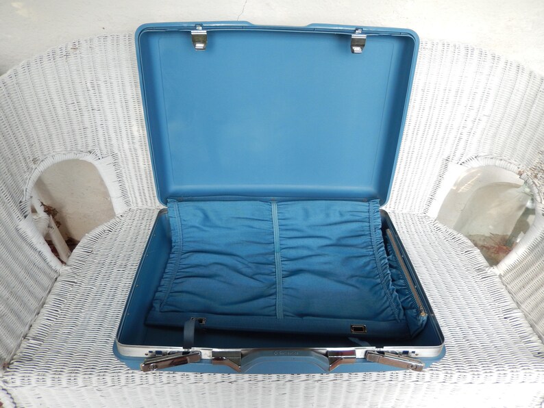 vintage royal traveler suitcase