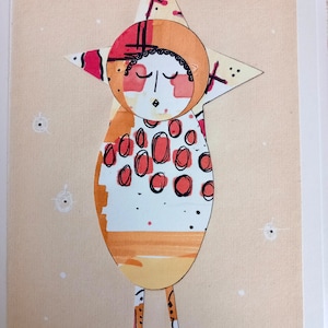Könnte beinhalten: Eine skurrile Illustration einer Person mit einem sternförmigen Kopf, die einen spitzen Hut trägt. Die Person trägt ein gemustertes Hemd mit orangefarbenen, roten und weißen Kreisen. Der Hintergrund ist hellbeige mit weißen Punkten.