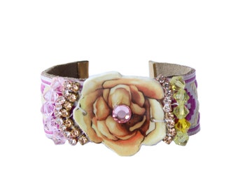 Gelb und lila Manschette Armband, Boho Luxusschmuck, gelbe Blume Manschette, Blumenarmband, Statement Manschette, böhmischen Schmuck