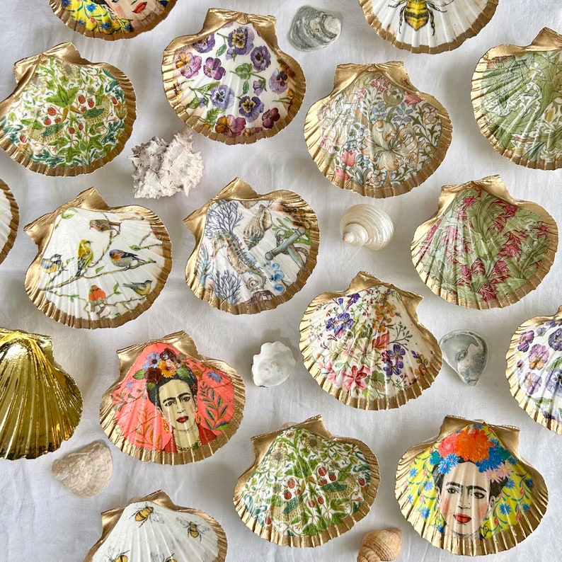 NEW Decoupaged Scallop Shell, Flying Bumble Bees, Trinket Dish, Decorative Art Shells, Jewellery Dishes, Mothers Day / Birthday Gifts image 4