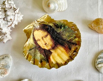 Decoupaged Scallop Shell, Mona Lisa, Trinket Dish, Decorative Art Shells, Leonardo da Vinci, Jewellery Dishes, Mother’s Day / Birthday Gifts