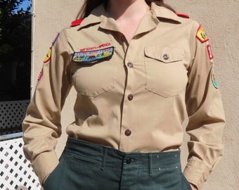1980s Boy Scout Top Yosemite Lodge California Bear Arrow Flag Patch BSA Uniform Scouts Patrol Leader Shirt sz Small - 36" chest / 27" length