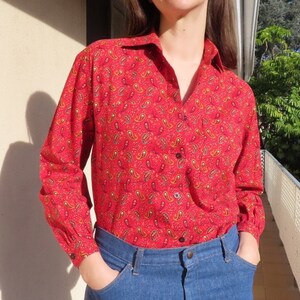1980s Paisley Shirt Red Teal Gold Mini Paisleys Calico Blossoms Button Down Top Long Sleeve Collared Cotton Blouse size Large - 42&quot; chest
