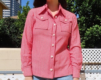 1970s Check Top Red White Oversized Button Front Flap Patch Pocket Textured Shirt Pointed Collar Picnic Plaid Blouse size Small - 36" chest