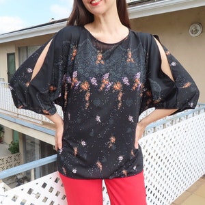 1980s Floral Top Plus Size Slit Sleeve Black Flower Print Dolman Sleeve Oversized Boxy Fit Blossom Blouse Hippie Shirt size XXL - 52&quot; chest