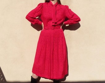 1980s Red Dress Snakeskin Print Bow Tie Neck Button Front Self Belt Side Pockets Long Sleeve size Medium - 40" chest / 29-35" elastic waist
