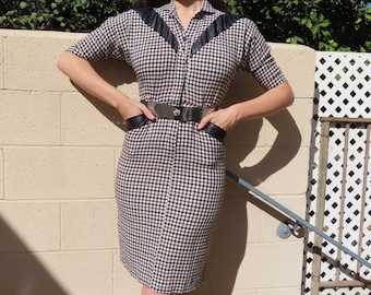 1980s Hahnentritt Kleid Braun Weiß Schwarz Kunstleder Minikleid Größe XS / Small - 34" Büste / 27" Taille / 36" Hüfte