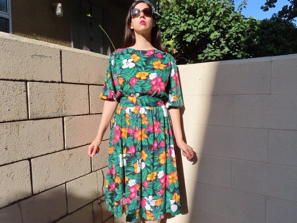 6(ROKU) LEAF PRINT DRESS