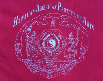 1990年代の格闘技Tシャツ、赤、ハワイ語、陰陽、防具、ゲイロードの